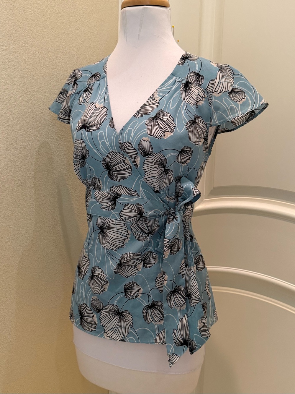 New Loft French blue floral wrap top